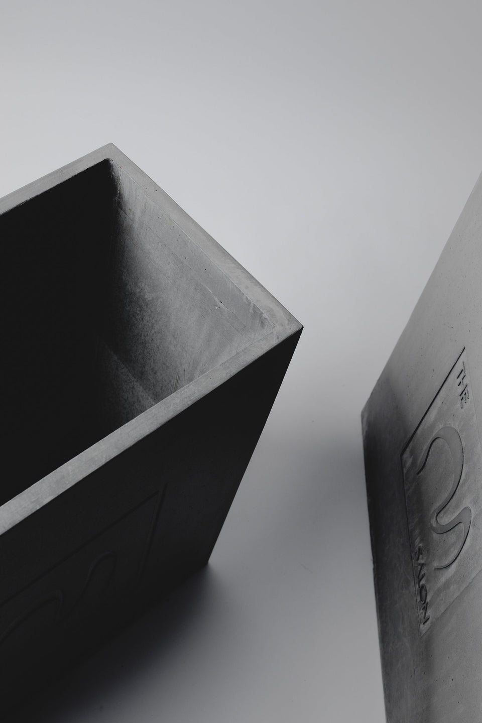 Concrete Planter Custom Design or Business Logo, Modern Gray Concrete planter, concrete vase, custom size and color.