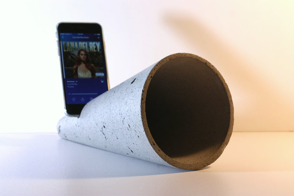 files/Concrete_cellphone_speaker_1.jpg